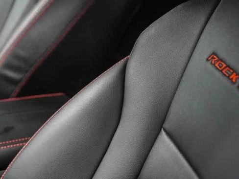 Used 2025 Nissan Rogue SV image 19