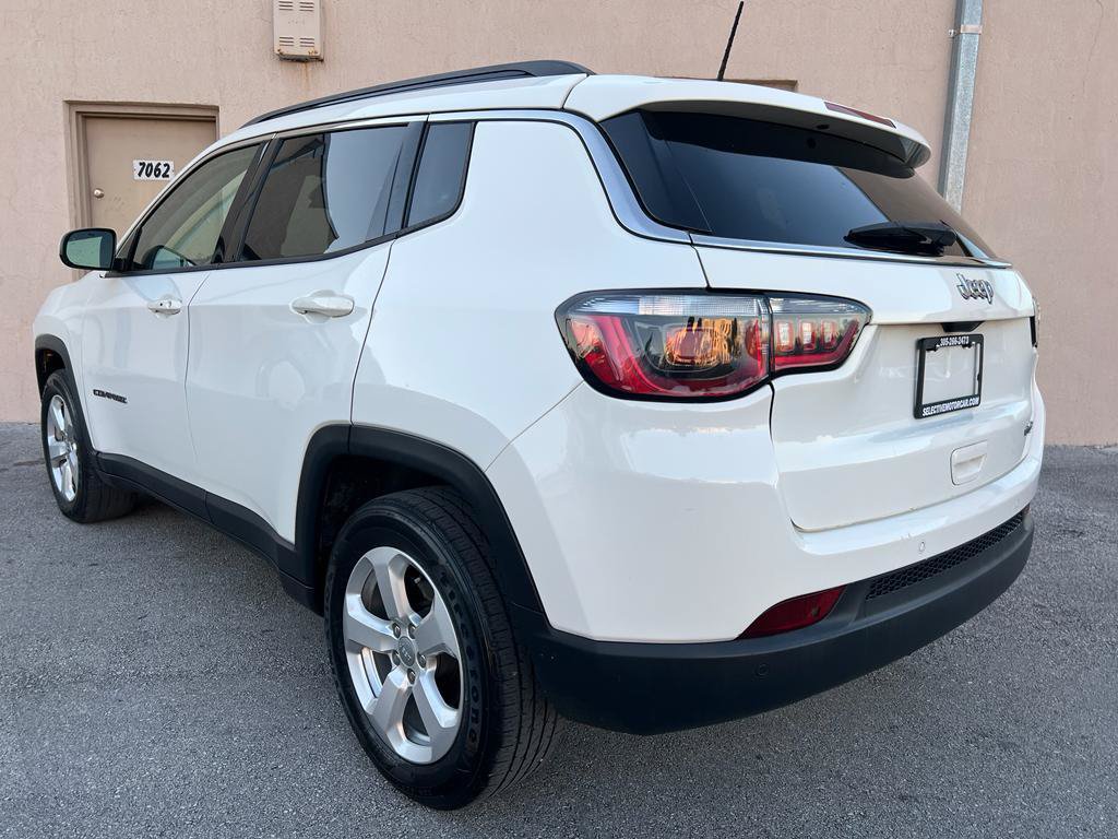 Used 2018 Jeep Compass Latitude w/ Popular Equipment Group FWD image 5