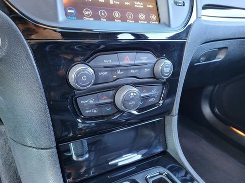 Used 2023 Chrysler 300 S w/ Comfort Group RWD image 20