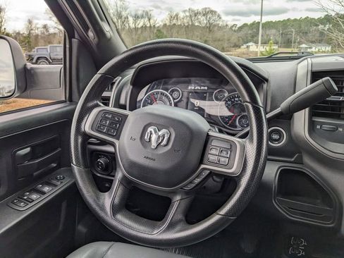 Used 2022 RAM 2500 Tradesman w/ Chrome Appearance Group image 22