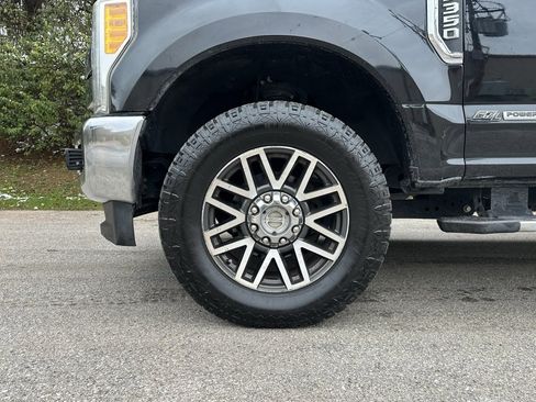 Used 2017 Ford F350 Lariat w/ Lariat Value Package image 9