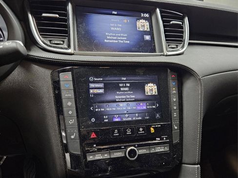 Certified 2025 INFINITI QX50 Luxe w/ Accent Package image 20
