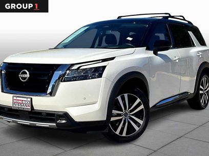 Used 2024 Nissan Pathfinder Platinum