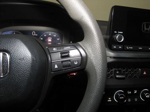 Certified 2023 Honda Accord EX image 6