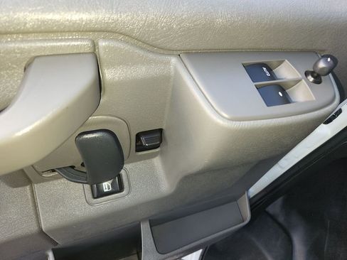 Used 2024 GMC Savana 2500 Work Van w/ Driver Convenience Package image 30