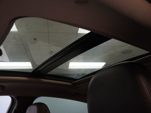 Used 2016 Chevrolet Malibu LT w/ Leather Package image 4