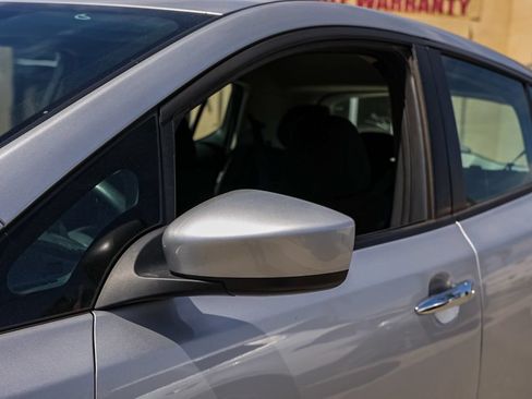 Used 2024 Nissan Leaf S FWD image 12