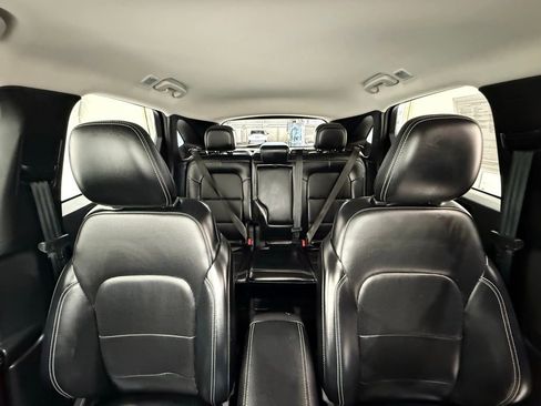 Used 2024 Ford Escape Platinum image 31