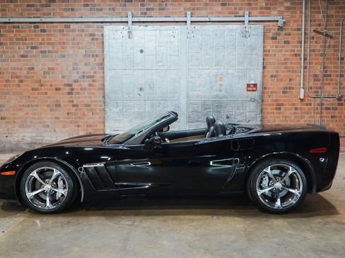 Used 2011 Chevrolet Corvette Grand Sport w/ Preferred Equipment Group RWD image 33