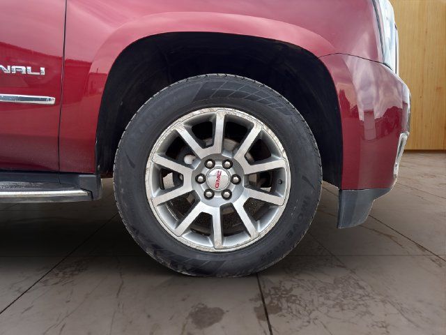 Used 2020 GMC Yukon XL Denali AWD/4WD image 25