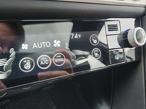 Used 2024 Genesis G70 2.5T w/ Sport Prestige Package AWD/4WD image 20