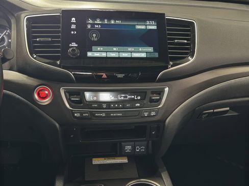 Used 2022 Honda Passport TrailSport image 30