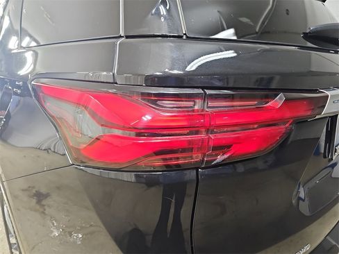 Certified 2023 Chevrolet Traverse High Country w/ LPO, Floor Liner Package image 41