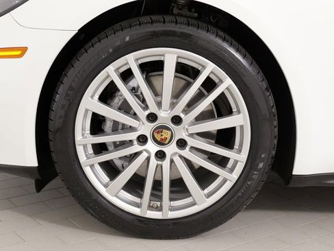 Used 2021 Porsche Panamera 4 image 68