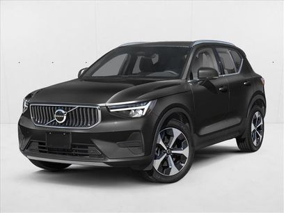 New 2025 Volvo XC40 B5 Core w/ Climate Package