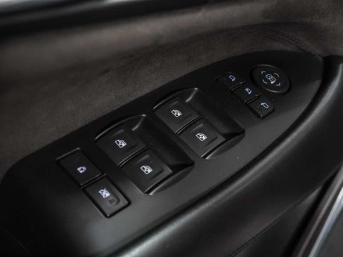 Used 2018 Cadillac Escalade ESV Platinum AWD/4WD image 23