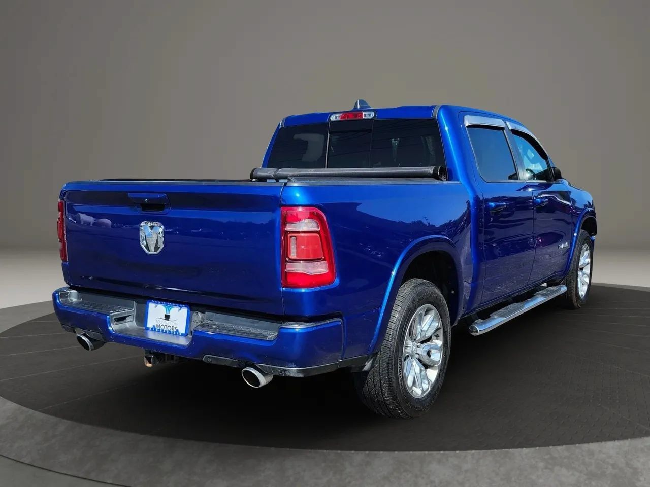 Used 2019 RAM 1500 Laramie w/ Sport Appearance Package AWD/4WD image 5