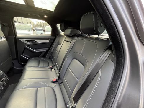Used 2024 Jaguar F-PACE R-Dynamic S image 33