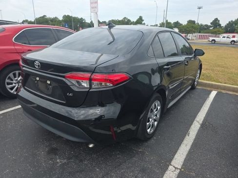 Used 2023 Toyota Corolla LE FWD image 4