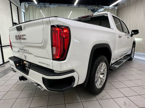 Used 2024 GMC Sierra 1500 Denali AWD/4WD image 3