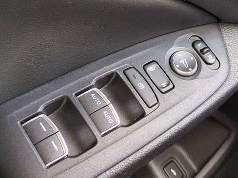 Used 2018 Honda Accord LX image 25