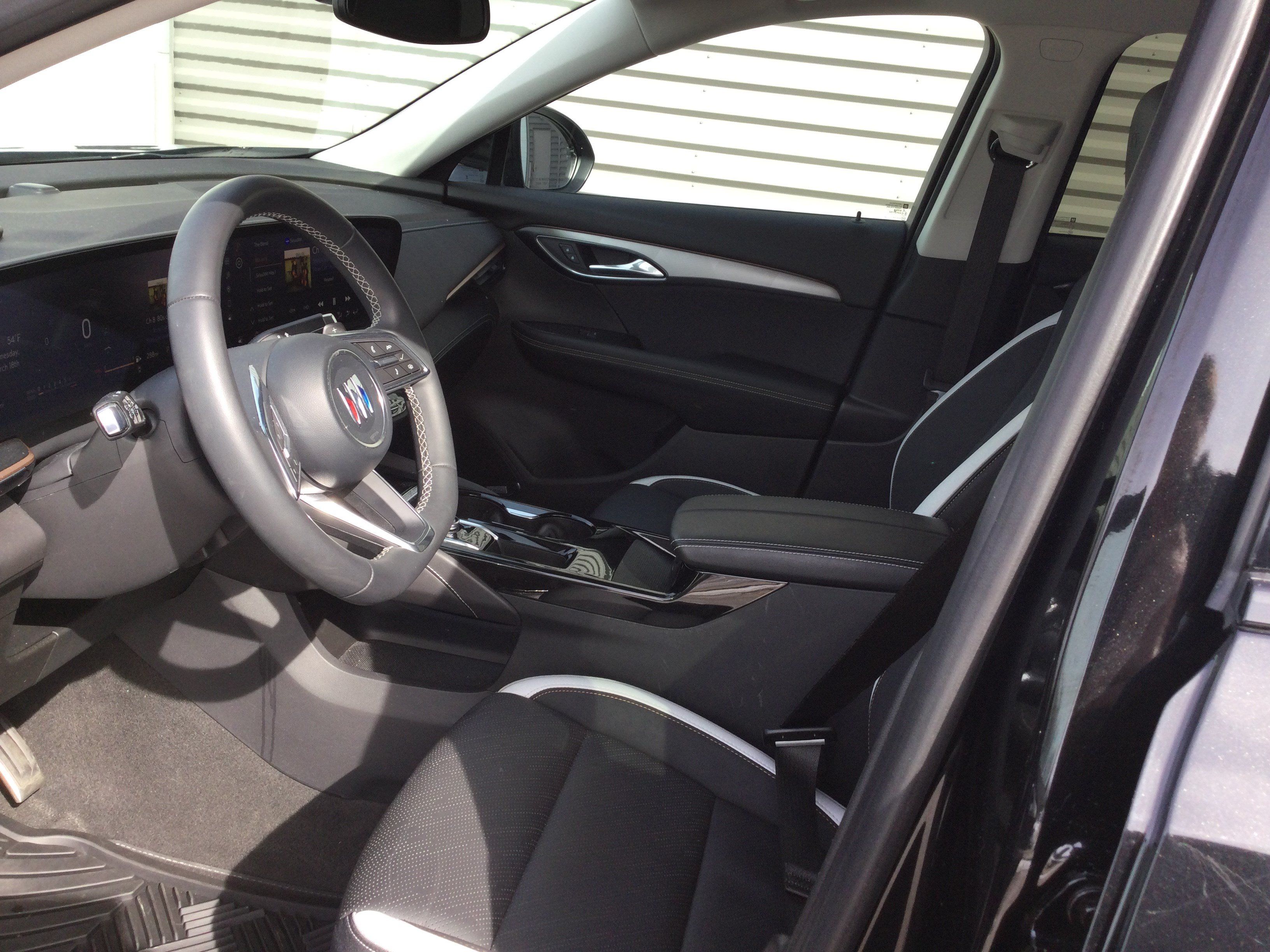 Used 2025 Buick Envision Sport Touring AWD/4WD image 7