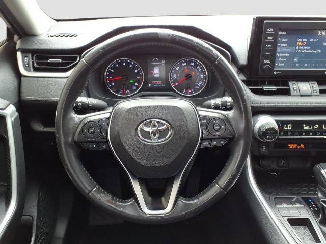 Certified 2020 Toyota RAV4 XLE Premium FWD image 19