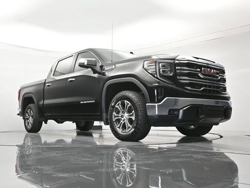 Certified 2025 GMC Sierra 1500 SLT AWD/4WD image 39