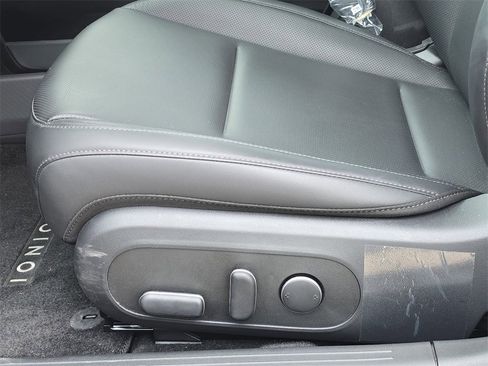 Certified 2025 Hyundai Ioniq 6 SEL image 28