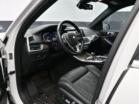 Used 2023 BMW X5 xDrive40i w/ Premium Package image 4