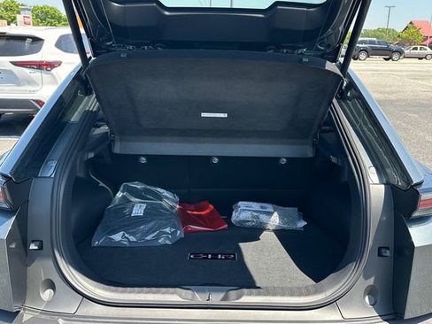 New 2026 Toyota C-HR AWD/4WD image 5