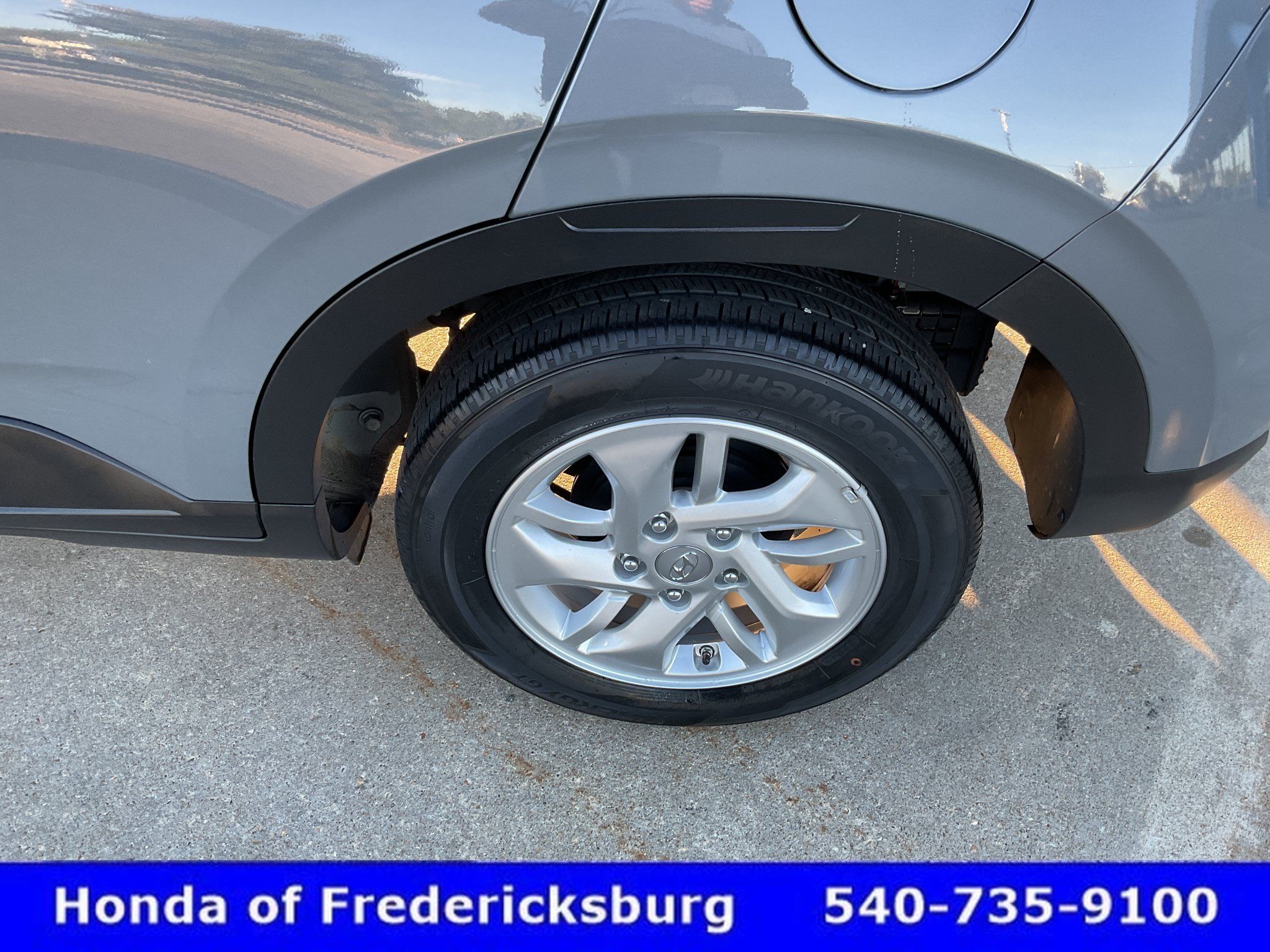 Used 2023 Hyundai Venue SE FWD image 11
