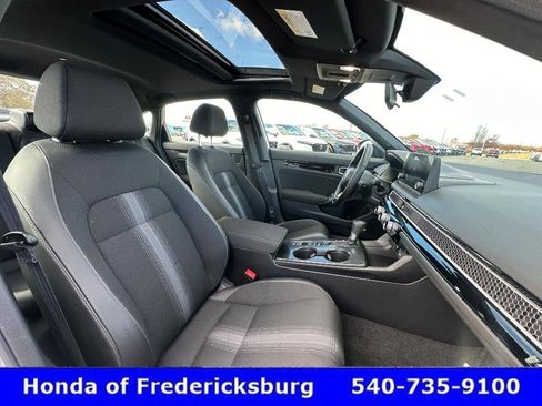 Certified 2025 Honda Civic Sport image 34