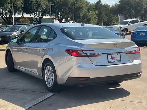 Used 2025 Toyota Camry LE FWD image 6