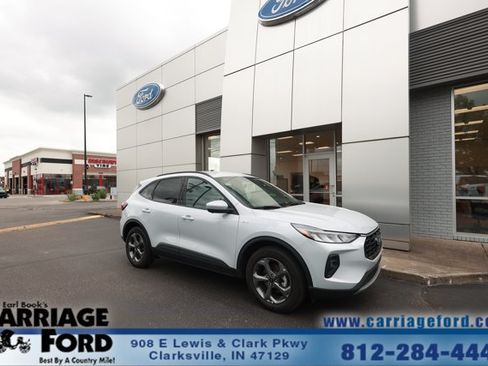 Certified 2025 Ford Escape ST-Line Select w/ Tech Pack #2 AWD/4WD image 1