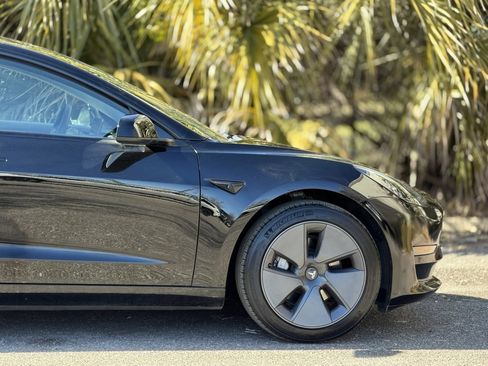 Used 2023 Tesla Model 3 Standard Range image 23