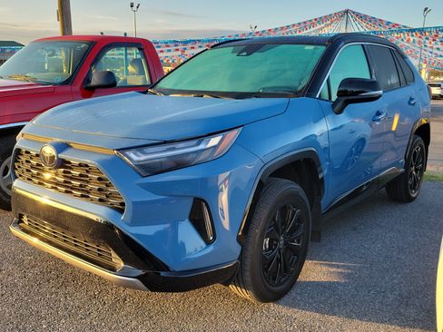 Used 2025 Toyota RAV4 XSE image 3