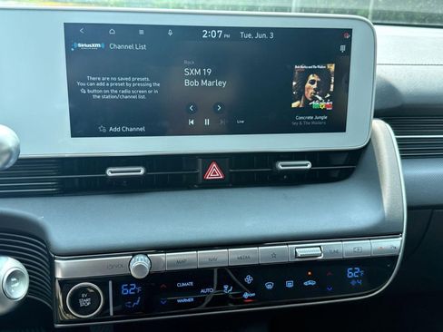 New 2024 Hyundai Ioniq 5 SEL image 17