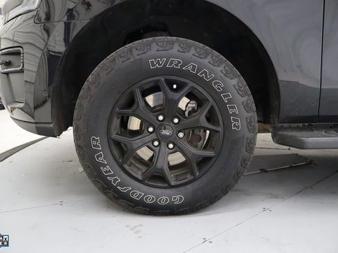 Used 2022 Ford Expedition Timberline image 12