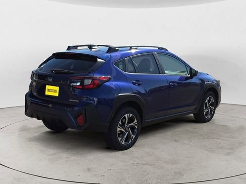 Used 2025 Subaru Crosstrek 2.0i Premium image 5