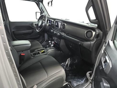 Used 2020 Jeep Gladiator Sport w/ Quick Order Package 24S image 15