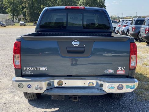 Used 2014 Nissan Frontier SV RWD image 6
