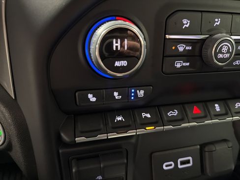 Certified 2022 Chevrolet Silverado 1500 LTZ w/ LTZ Premium Package image 35