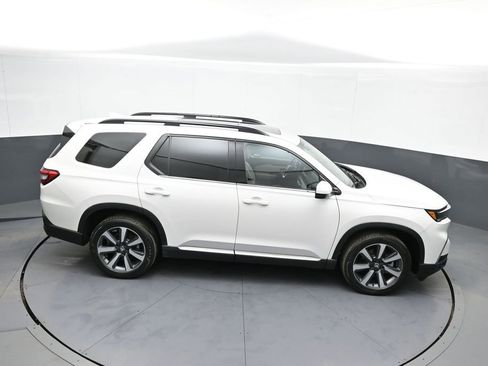 Certified 2023 Honda Pilot Touring image 39