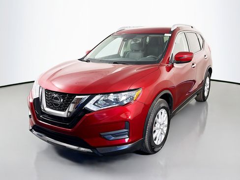 Used 2020 Nissan Rogue SV image 4