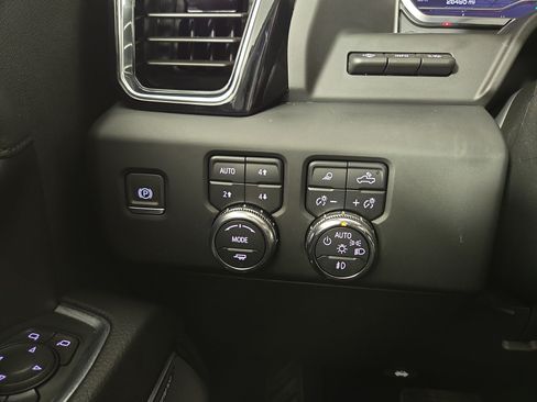 Certified 2024 GMC Sierra 2500 Denali w/ Denali Reserve Package AWD/4WD image 30