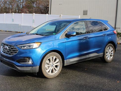 Used 2022 Ford Edge Titanium w/ Equipment Group 301A image 4