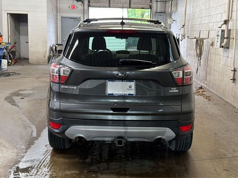Used 2017 Ford Escape SE FWD image 9