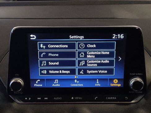 Used 2024 Nissan Sentra SV FWD image 25