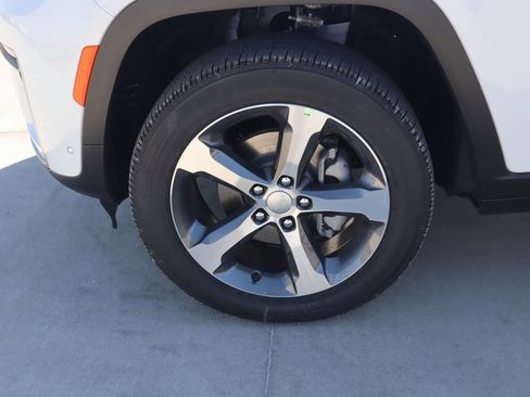 New 2026 Jeep Grand Cherokee Limited AWD/4WD image 19